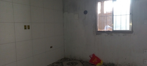 Imagem 5 de 15 de Vendo Casa, Térreo E Primeiro Andar.
