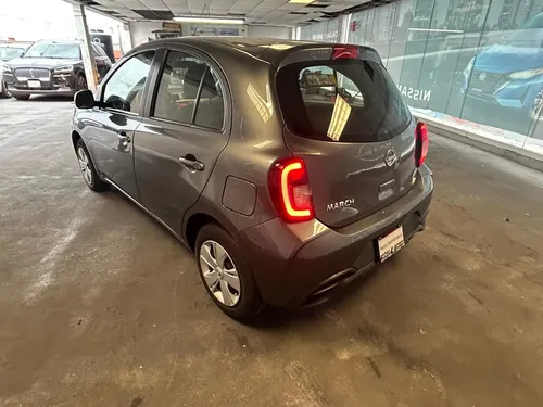 Nissan March 1.6 Sense At