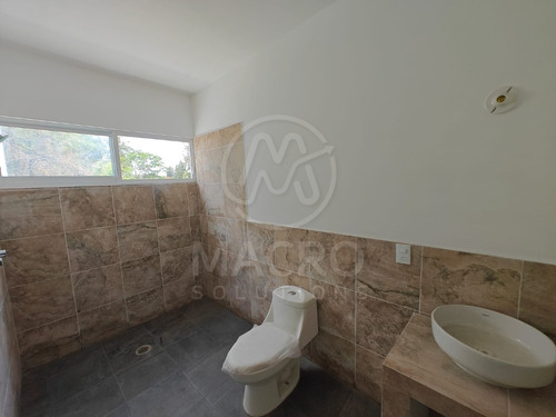 Casa En Venta En Col. Hermenegildo Galeana Con 4 Recamaras