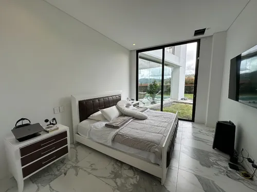 La Casa Mas Exclusiva Del Alto De Palmas! Excelente Ubicacion Y Precio! Como Nueva! Con