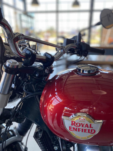 Royal Enfield Interceptor 650 Canyon Red