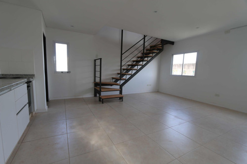 Venta Departamento Ph 2 Ambientes Caseros Terraza