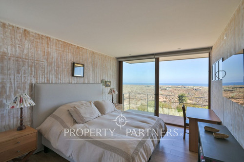 Casa De Ensueño Con Vista Despejada Al Mar En Excl...