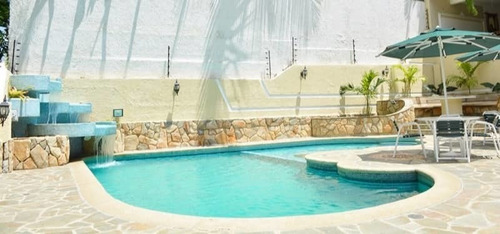 Imagen 19 de 19 de Rosaura Cortez Vende Casa Con Piscina En Urb. El Bosque Valencia (calle Cerrada)