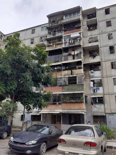 Venta Apartamento En Caricuao Ud5