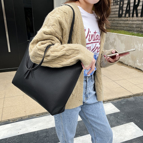 Bolso De Mano 041 Para Mujer Con Borlas Y Estampado De Lichi