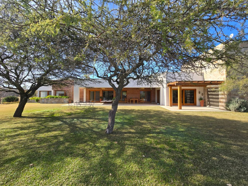 Córdoba, Anisacate, Casa De 3 Dormitorios, Arroyo Y Visuales A Las Sierras