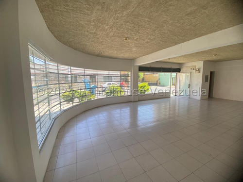 Ana Karina Molleja Vende Excelente Local Comercial En Zona Centro De Barquisimeto ,lara/akm