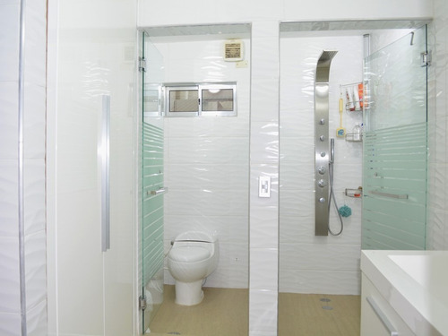 Imagen 11 de 20 de Hermoso E Impecable En Town House En Tazajal, Naguanagua Res. Villa Fontina Adp