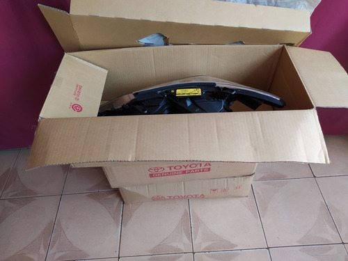 Faro Derecho De Corolla Gli 2009-2011 Original