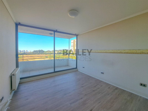 Departamento En Venta De 3 Dorm. En Concón