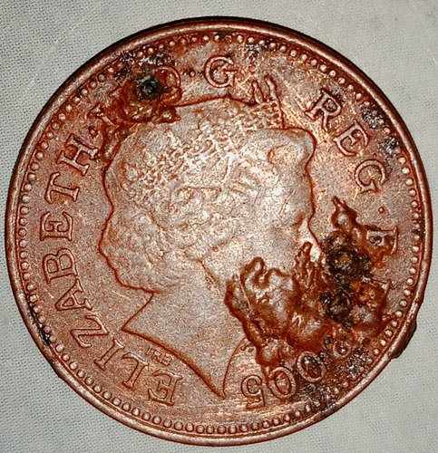 Monedas De La Reina Elizabeth Ll Del Año 2005 Con Error 