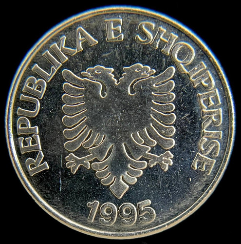 Albania, 5 Leke, 1995. Sin Circular