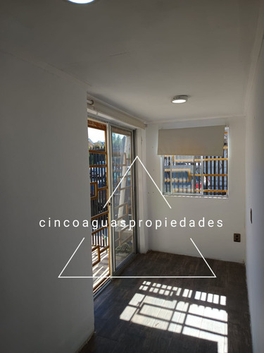 Casa Muy Luminosa Y Con Excelente Ubicación
