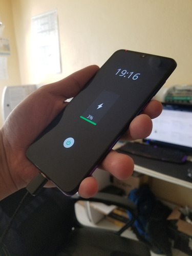 Imagen 3 de 3 de Centro De Carga Zte V10 Modulo + Vibrador Original