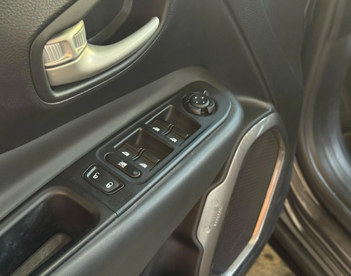 Jeep Renegade 1.3 T270 TURBO FLEX LONGITUDE AT6