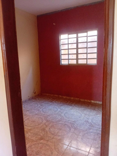 Casa 3 Quartos 1 Banheiro