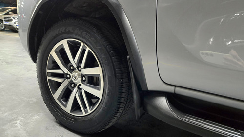 Toyota Hilux SW4 2.8 Srx 177cv 4x4 7as