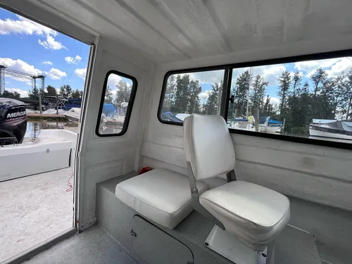 Aramendi Tracker Cabinado 620 Mercury 90 Hp 4 Tiempos