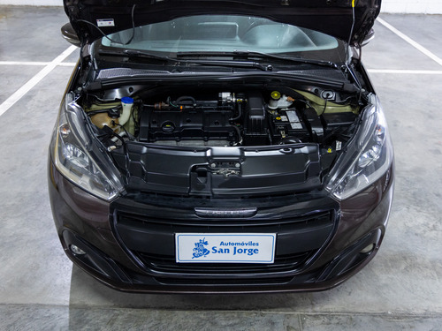 Peugeot 208 1.6 Feline