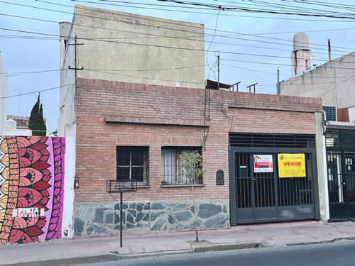 Casa Centrica - Calle Chacabuco A Metros De Dosep