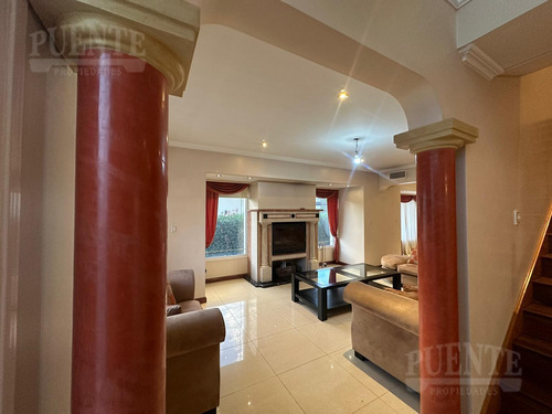 Importante Casa En Venta En Saint Thomas Sur 4 Dormitorios Escritorio Y Dependencias