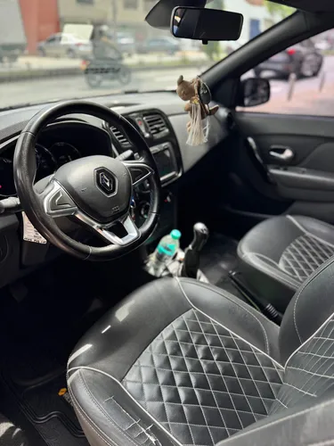 Renault Logan 1.6 Privilege / Intens