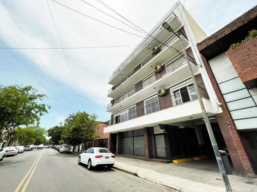 Imagen 2 de 30 de 4 Ambientes | Cesar Diaz Al 4600