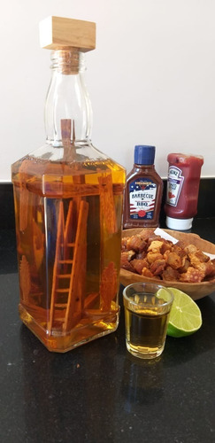 Garrafa P/ Cachaça Arte Em Umburana, Detalhes Que Encantam