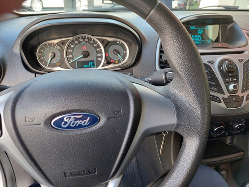 Imagen 5 de 16 de Ford Ka 2017 1.5 Sel 5 P 2017