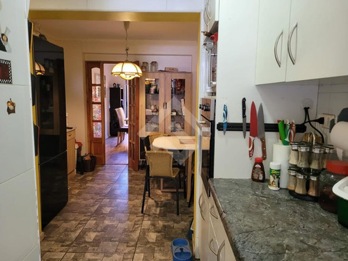 Venta Casa, La Cisterna 4 Dormitorio 4 Baños Estacionamiento