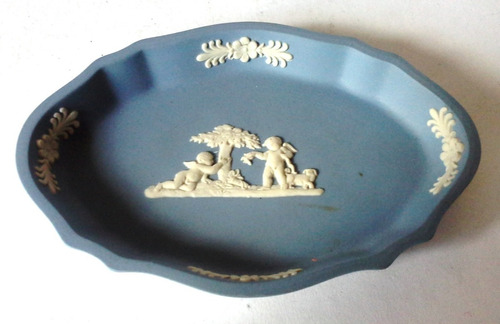 Platito Ovalado Porcelana Wedgwood Azul Dibujo Querubines