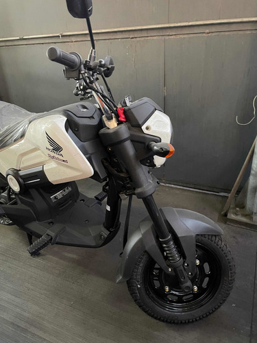 Imagen 5 de 16 de Honda Navi 110cc Maletera
