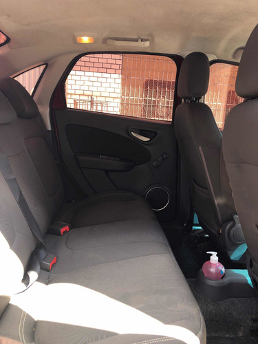 Imagem 6 de 10 de Fiat Grand Siena 2013 1.4 Attractive Flex 4p
