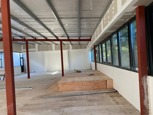 Imagen 7 de 12 de Amplio Salón - Oficina - Ituzaingó Norte - Venta - Alquiler - 700 M2 P Alta