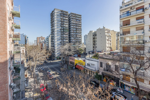 Semipiso . Frente . Balcón Corrido . Parrilla Propia . Vista Abierta