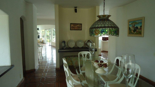 Magnífica Mansão No Miolo Da Granja Viana !! 4 Dorms(2 Suítes) Agora Aluga R$12.000,00 Mais Cond. E Iptu - Ca1524