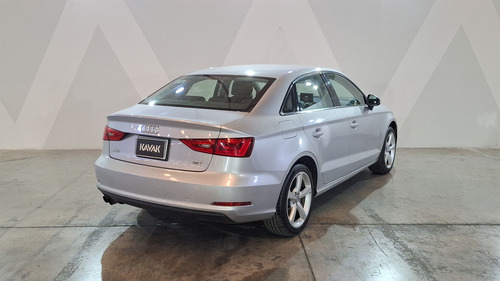 Audi A3 1.8 TFSI AMBIENTE S TRONIC