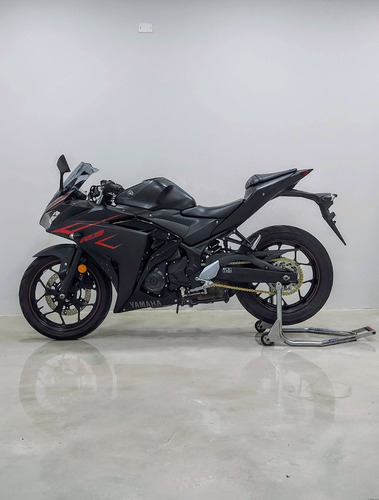 Yamaha R3