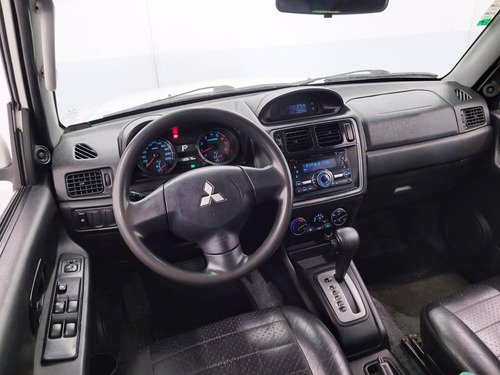 Mitsubishi Pajero TR4 2.0 4X2 16V 140CV FLEX 4P AUTOMÁTICO
