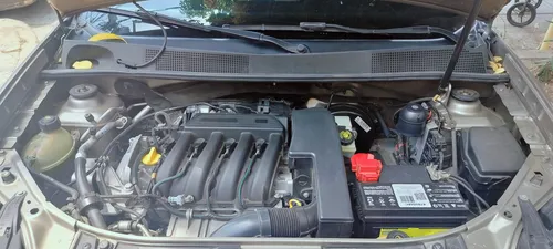 Renault Logan 1.6 Privilege / Intens
