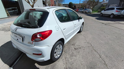 Peugeot 207 1.4 Sedan Allure 75cv