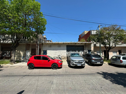 Mendoza Y Juan Crisol - Deposito/galpon En Venta - Excelente Ubicacion