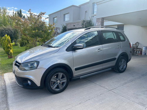 Volkswagen Suran Cross 1.6 Highline 101cv
