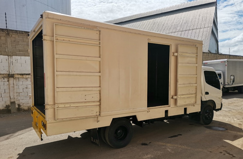 Imagen 6 de 13 de Toyota Dyna Turbo 4.6
