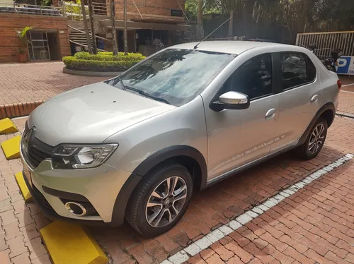 Renault Logan 1.6 Privilege / Intens