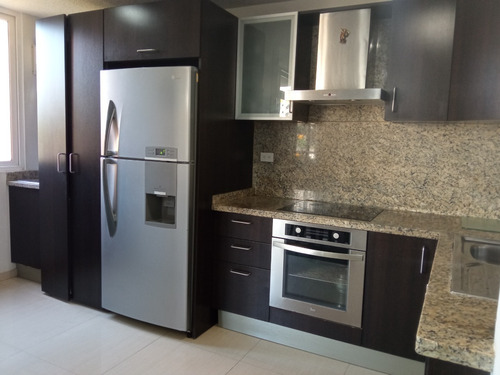 Imagen 3 de 18 de Apartamento En Playa Guaica. Lecheria