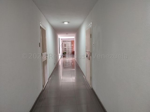 Imagen 23 de 27 de Apartamento En Venta Urb. San Jacinto, Maracay, 22-19102 Mv