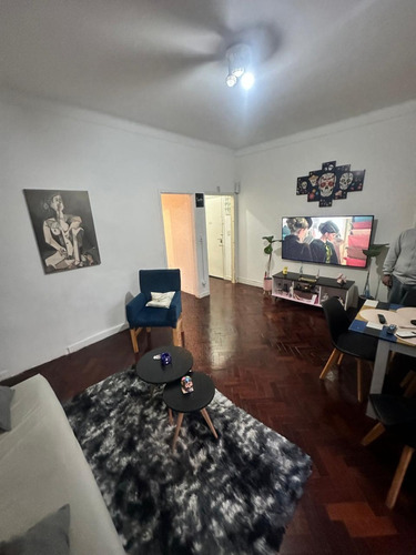 Venta Departamento De 2 Ambientes Muy Amplios Excelente Ubicación En Almagro