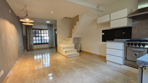 Ph Triplex 4 Ambientes Con Patio Caseros